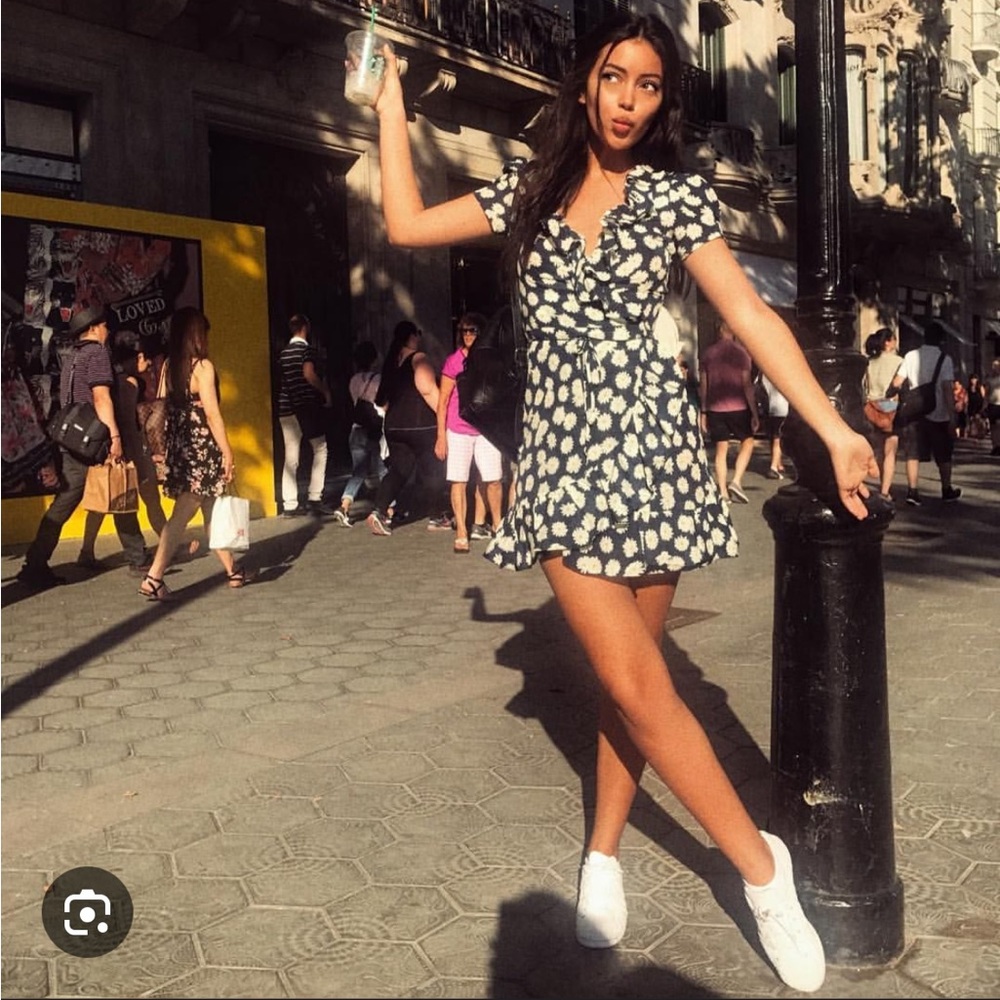 Realisation Par Valentina in Daisy size Medium